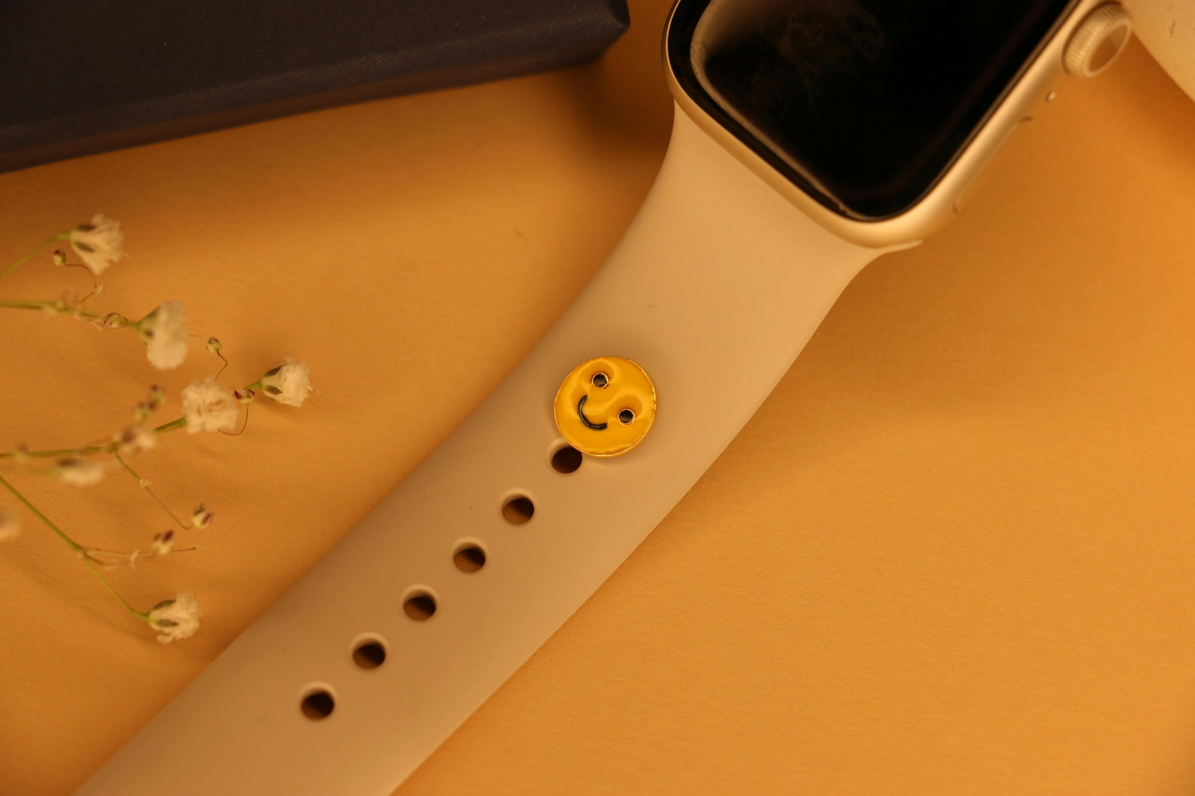 Thumbnail preview #3 for Smiley watch button