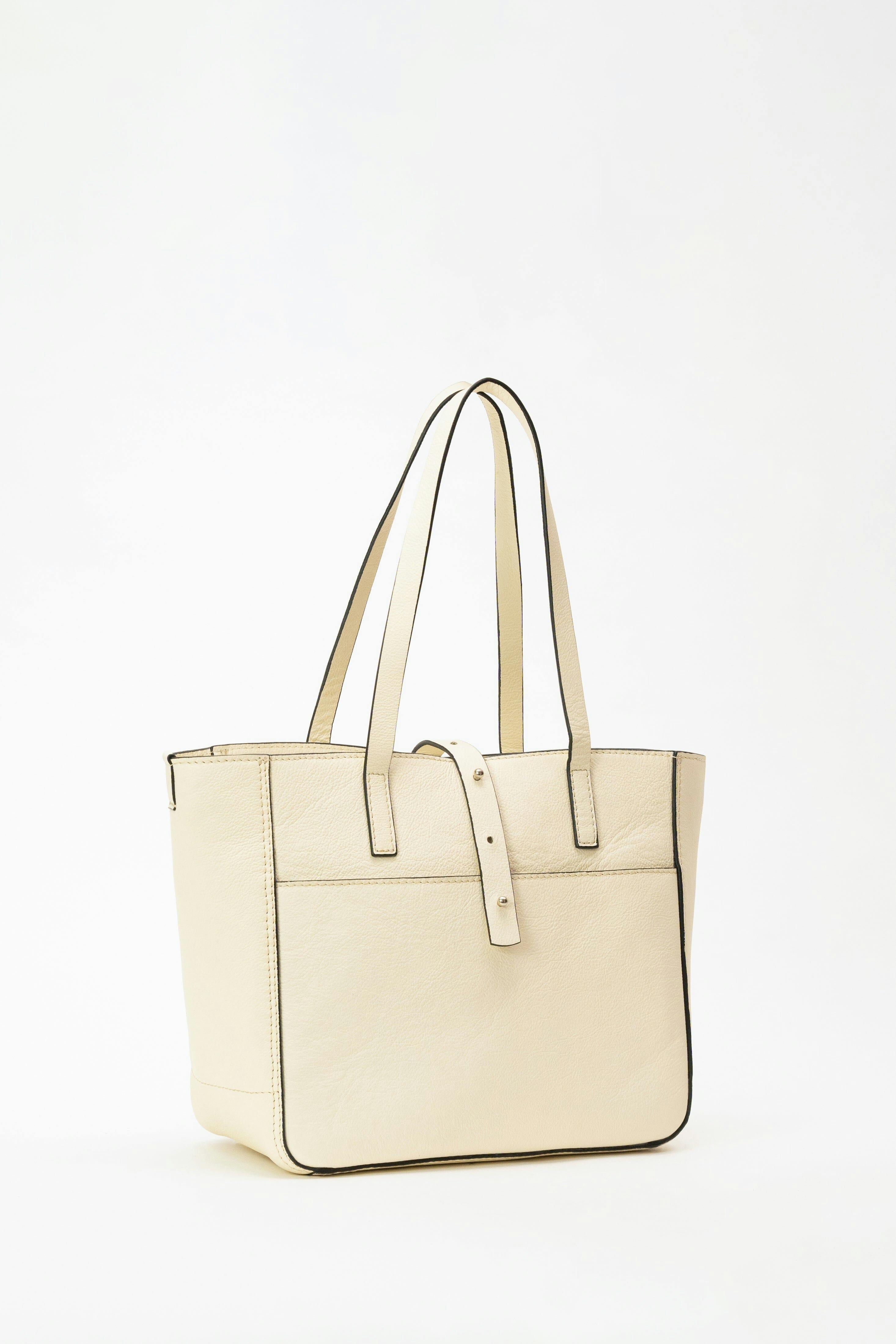 Decker shoulder bag in off-white, a product by Mistry 