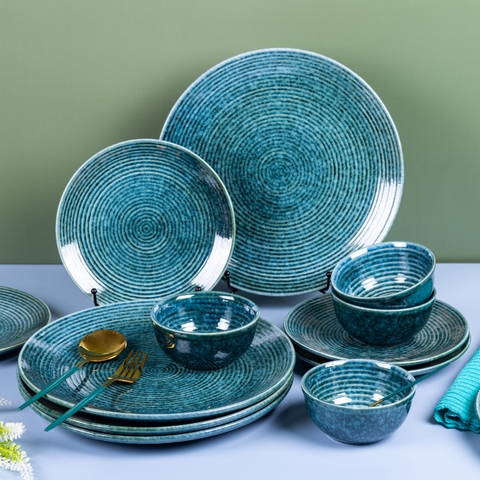 Thumbnail preview #3 for Blue Color Dinner Set with Spiral Design - Set of 18