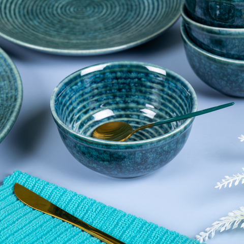 Thumbnail preview #7 for Blue Color Dinner Set with Spiral Design - Set of 18