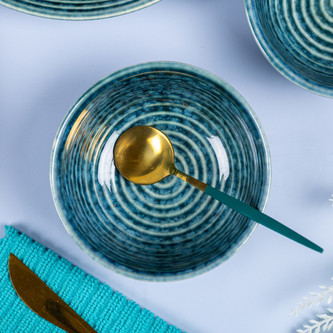 Thumbnail preview #4 for Blue Color Dinner Set with Spiral Design - Set of 18