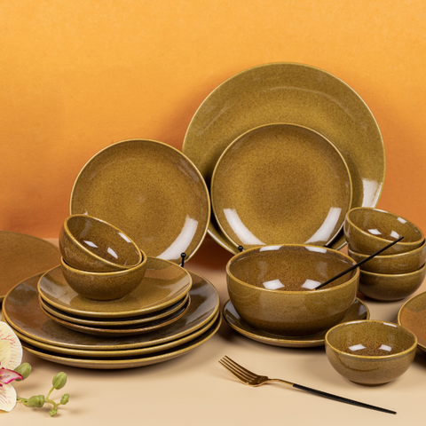 Thumbnail preview #3 for Golden Color Dinner Set - Set of 19