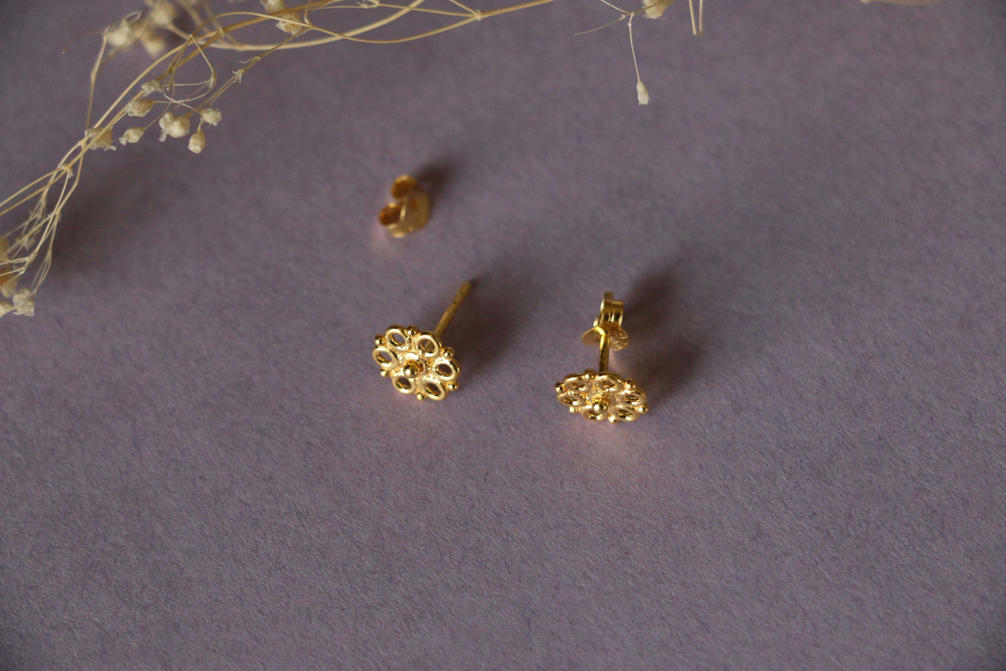 Thumbnail preview #3 for 6 petal flower ear studs