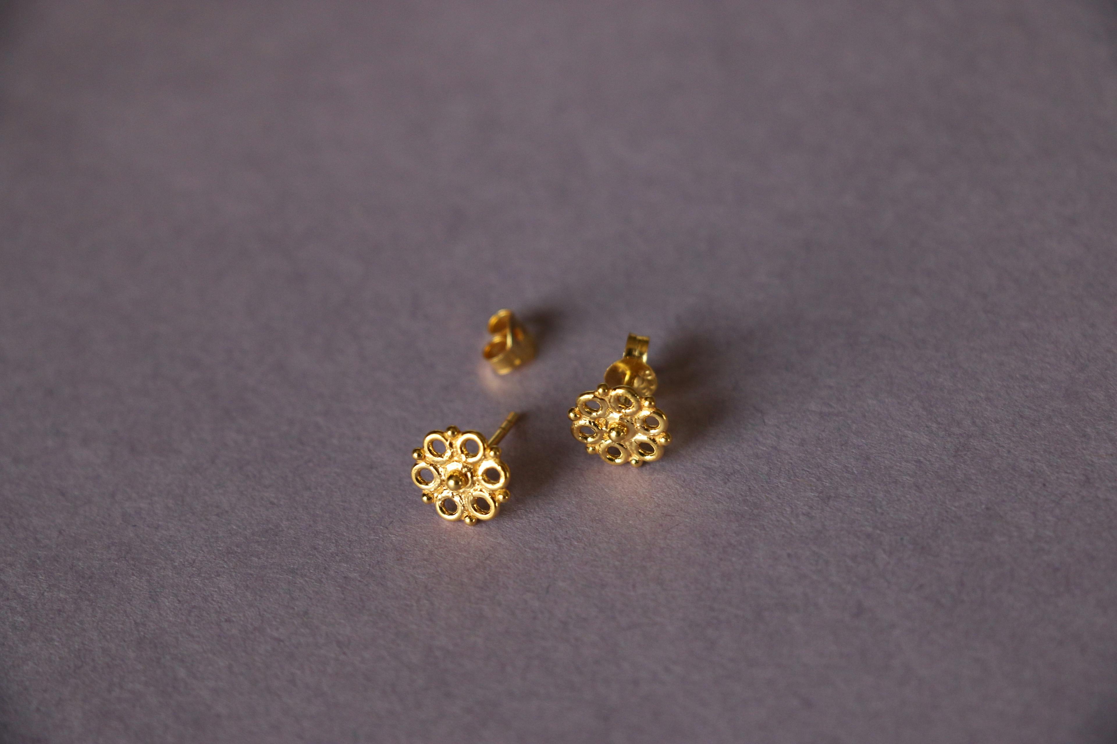 Thumbnail preview #4 for 6 petal flower ear studs