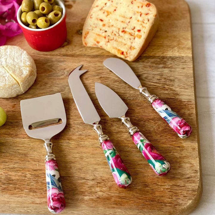 Thumbnail preview #1 for Cheese Knives, Set Of 4 - Tudor Blooms