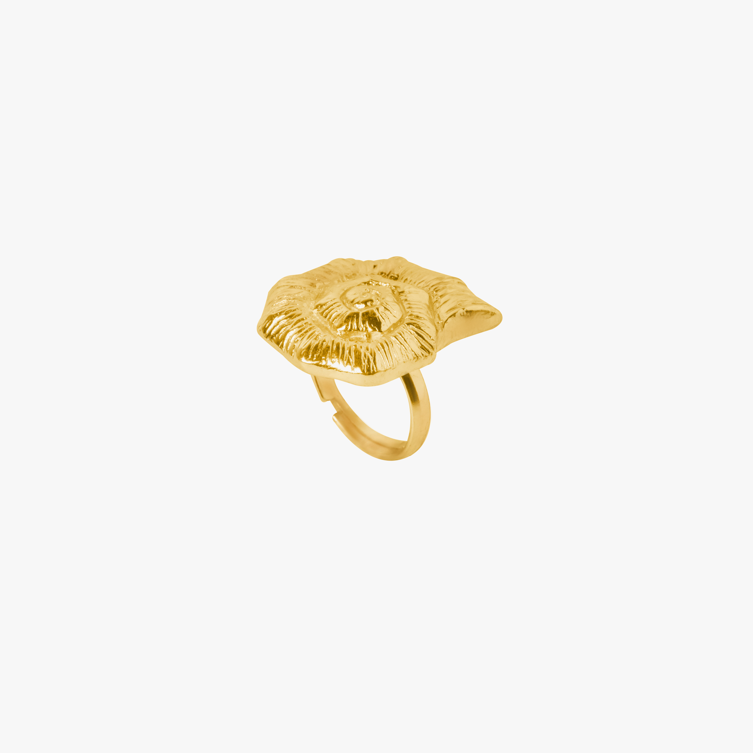 KNOBBED WHELK RING GOLD TONE , a product by Equiivalence
