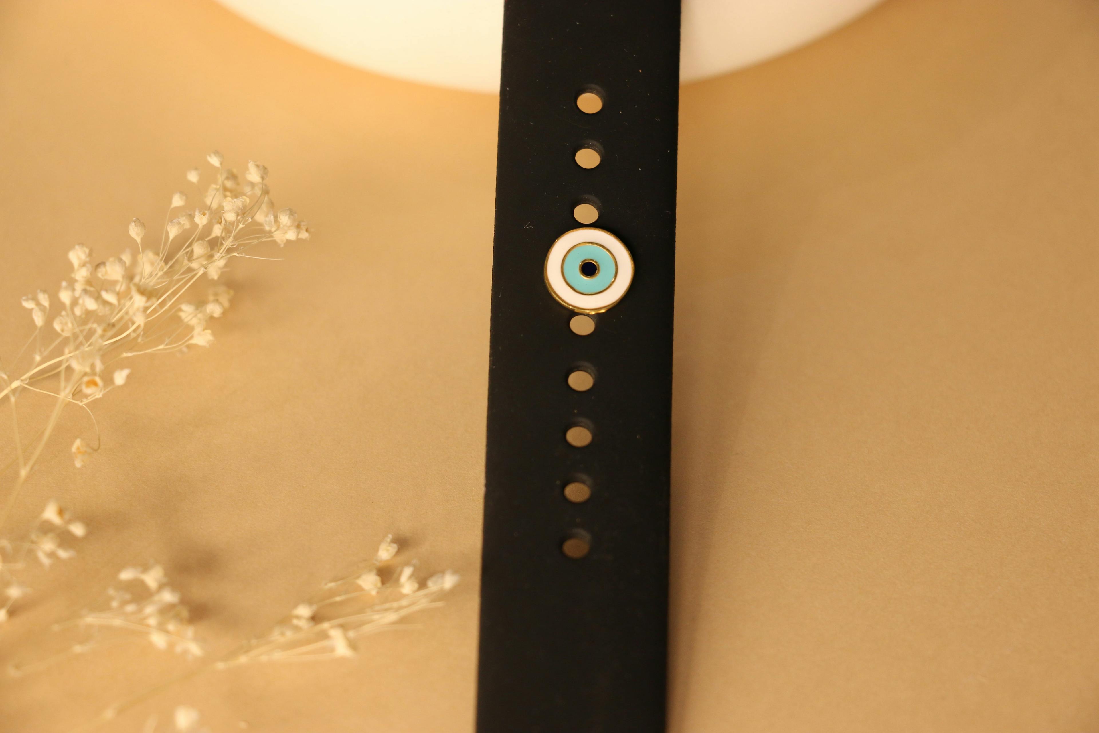 Thumbnail preview #1 for Evil eye watch button