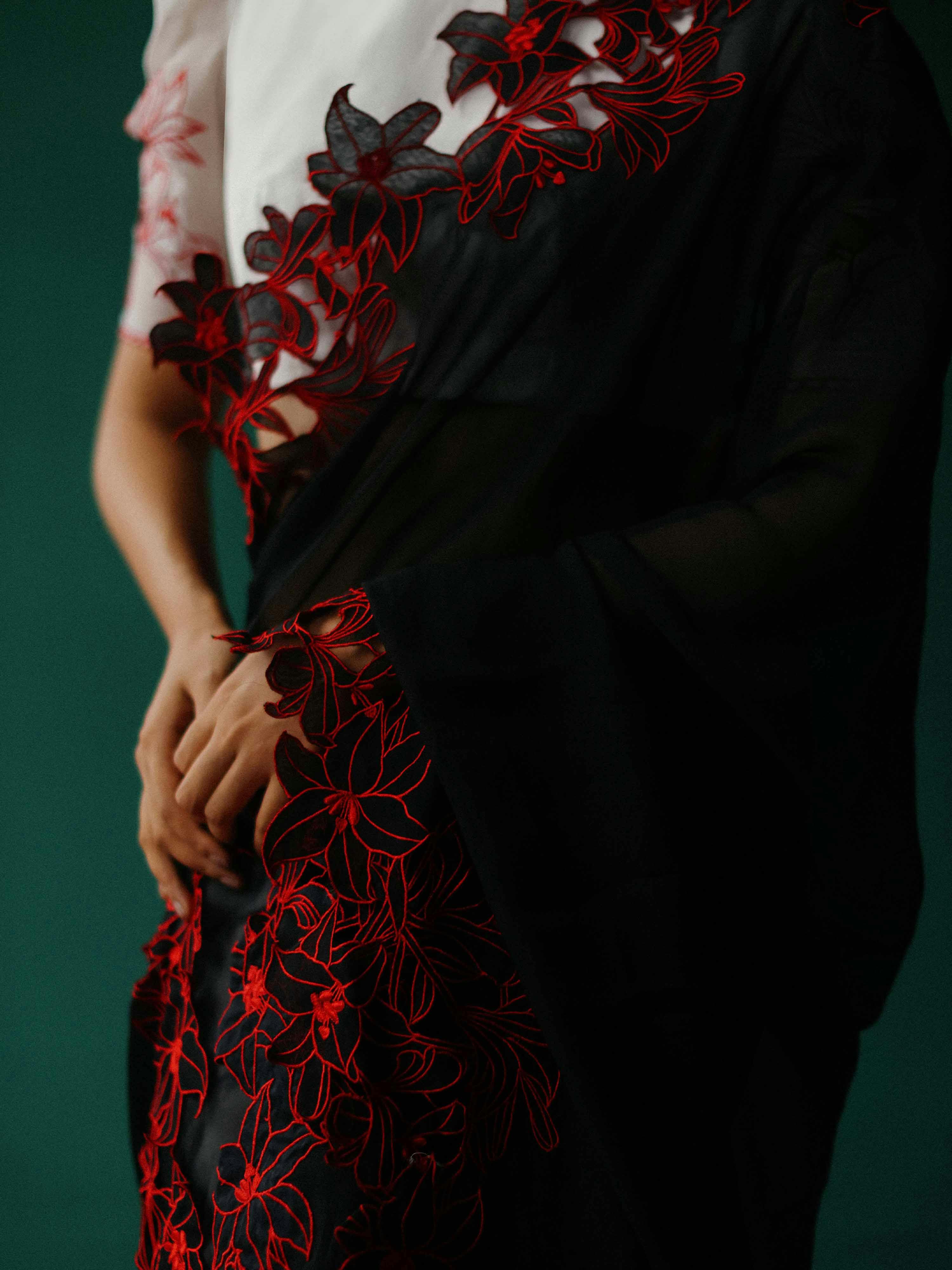 Thumbnail preview #2 for Colour block saree set with embroidered lilies