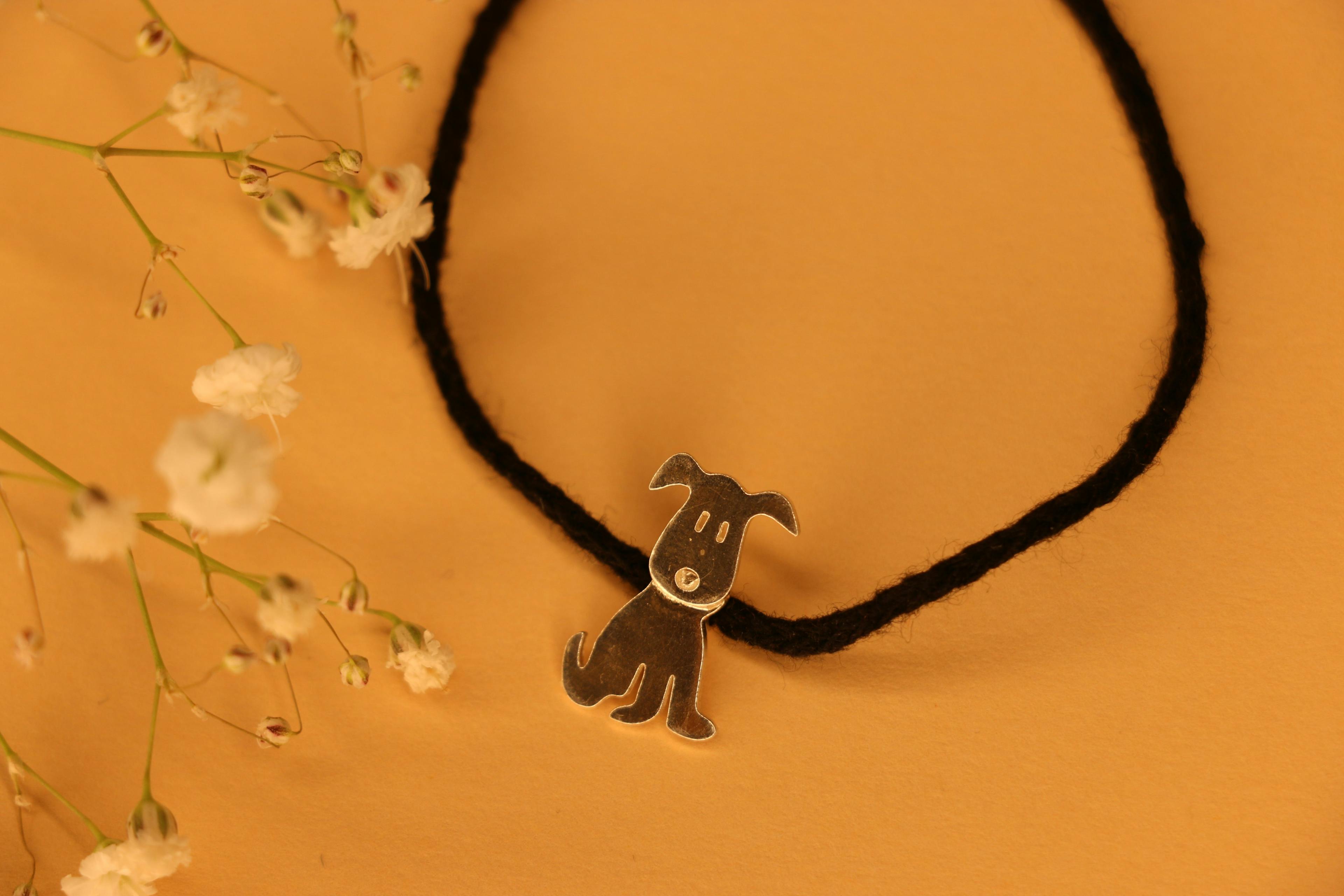 Thumbnail preview #1 for Dog shaped kids black thread nazarbattu