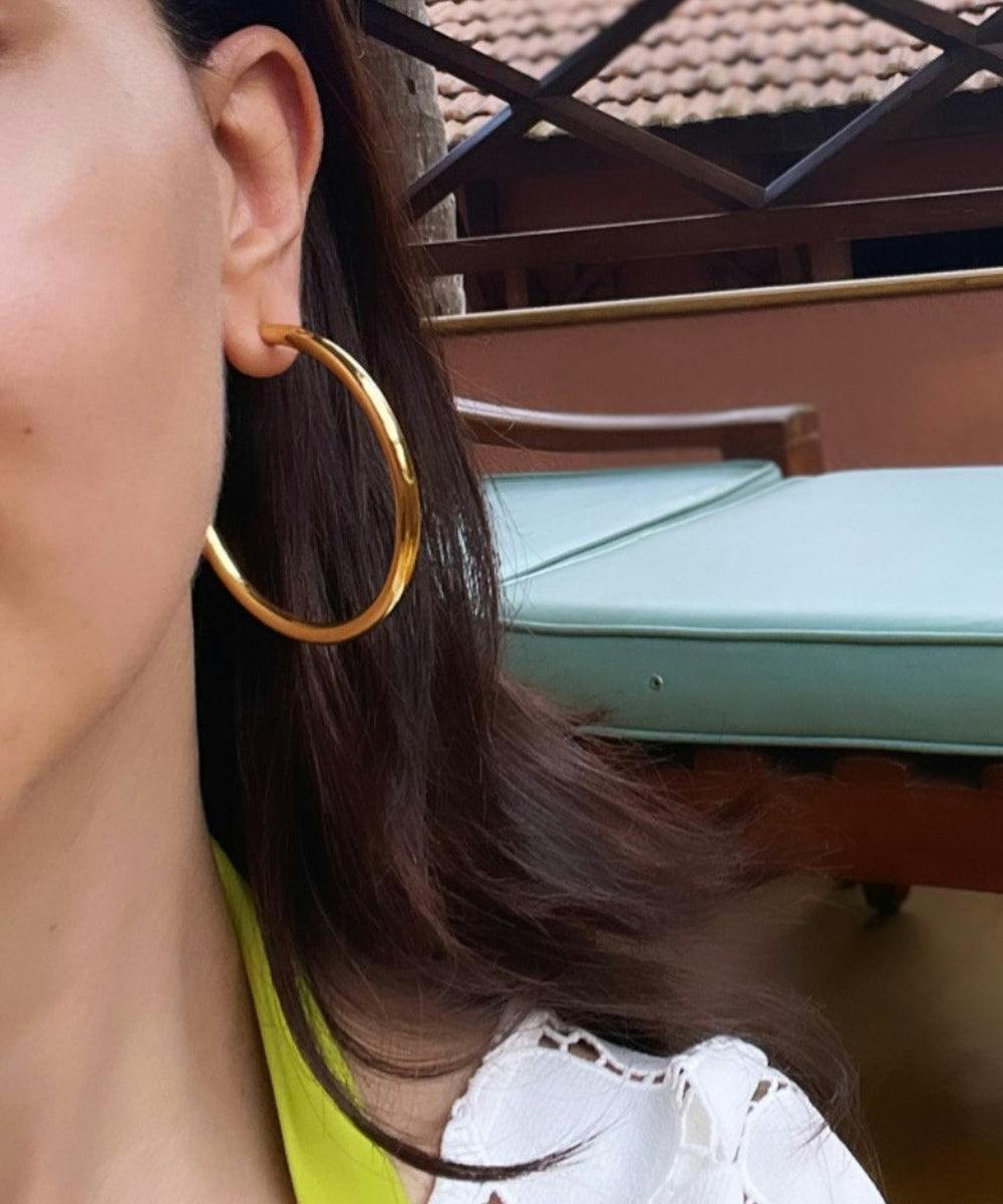Thumbnail preview #5 for Nishka Lulla Wearing Gold Oro Hoops
