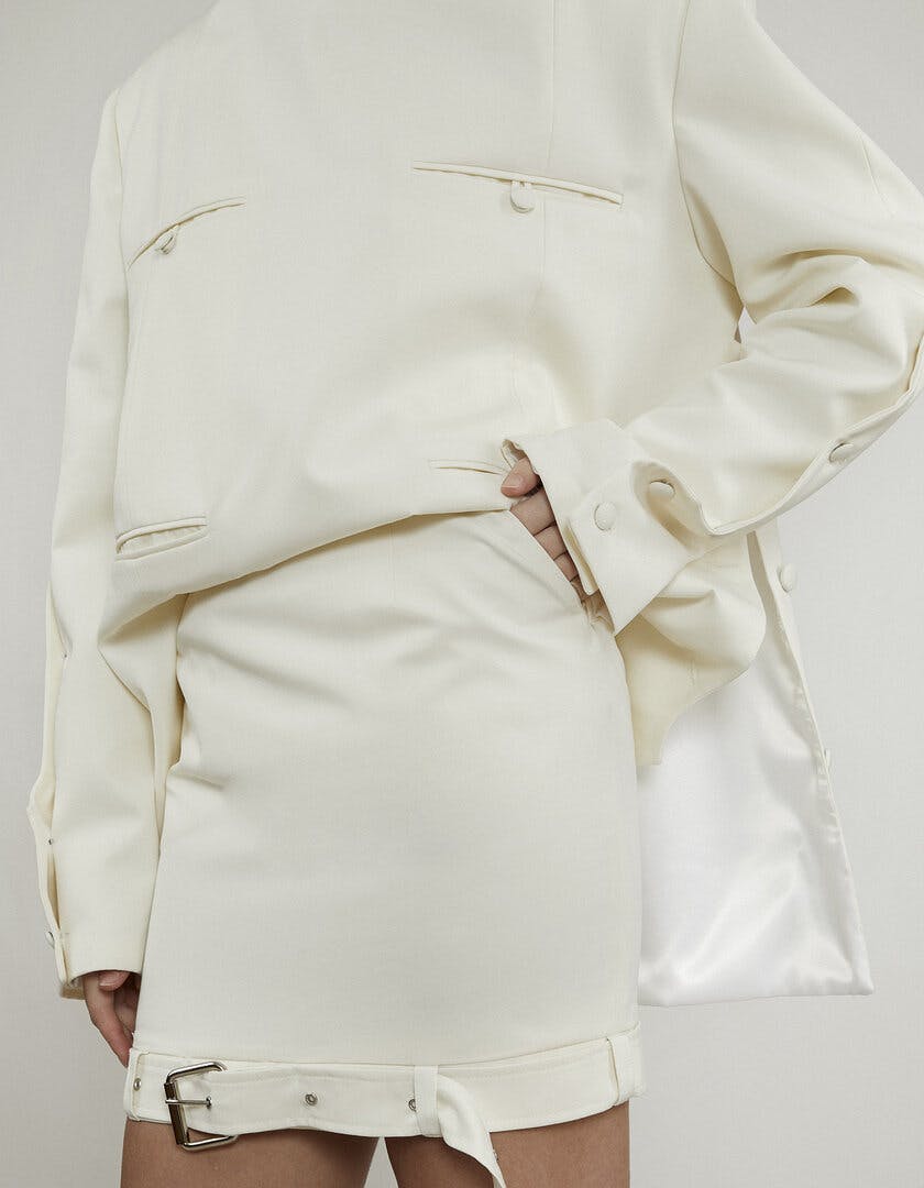 Thumbnail preview #4 for Milky white high-neck blazer