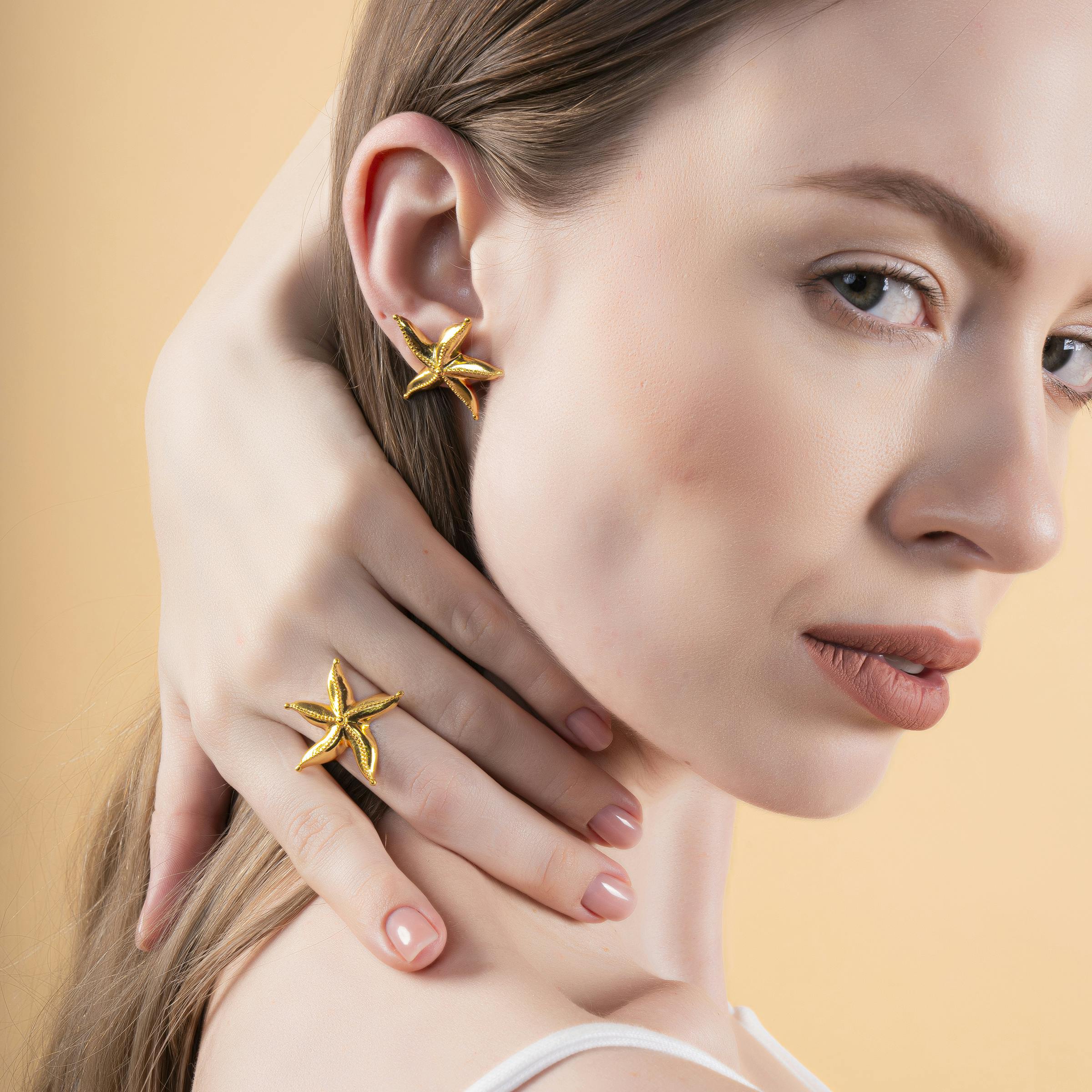 Thumbnail preview #2 for SEA STAR STUDS GOLD TONE 
