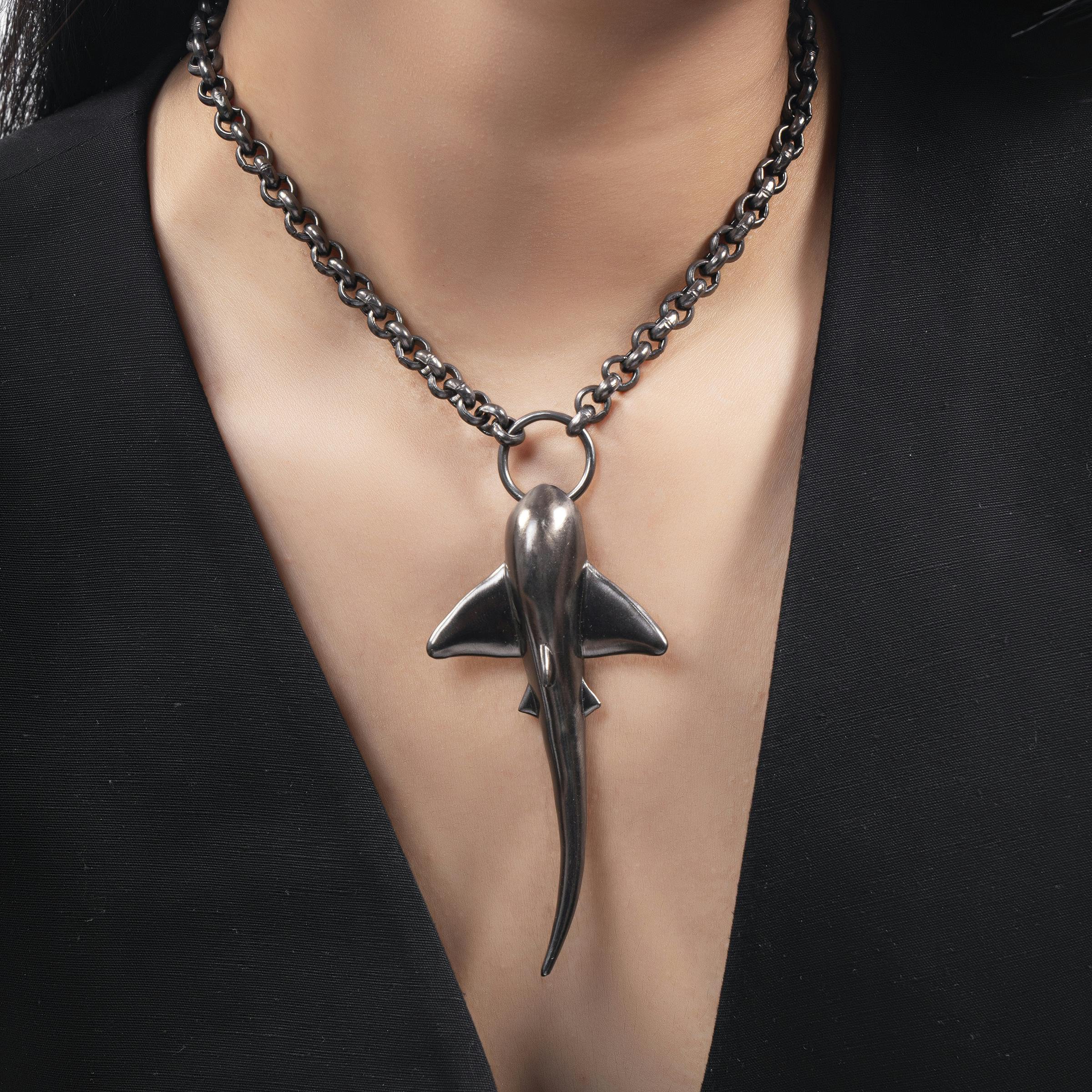 Thumbnail preview #5 for SHARK NECKLACE CHROME TONE 