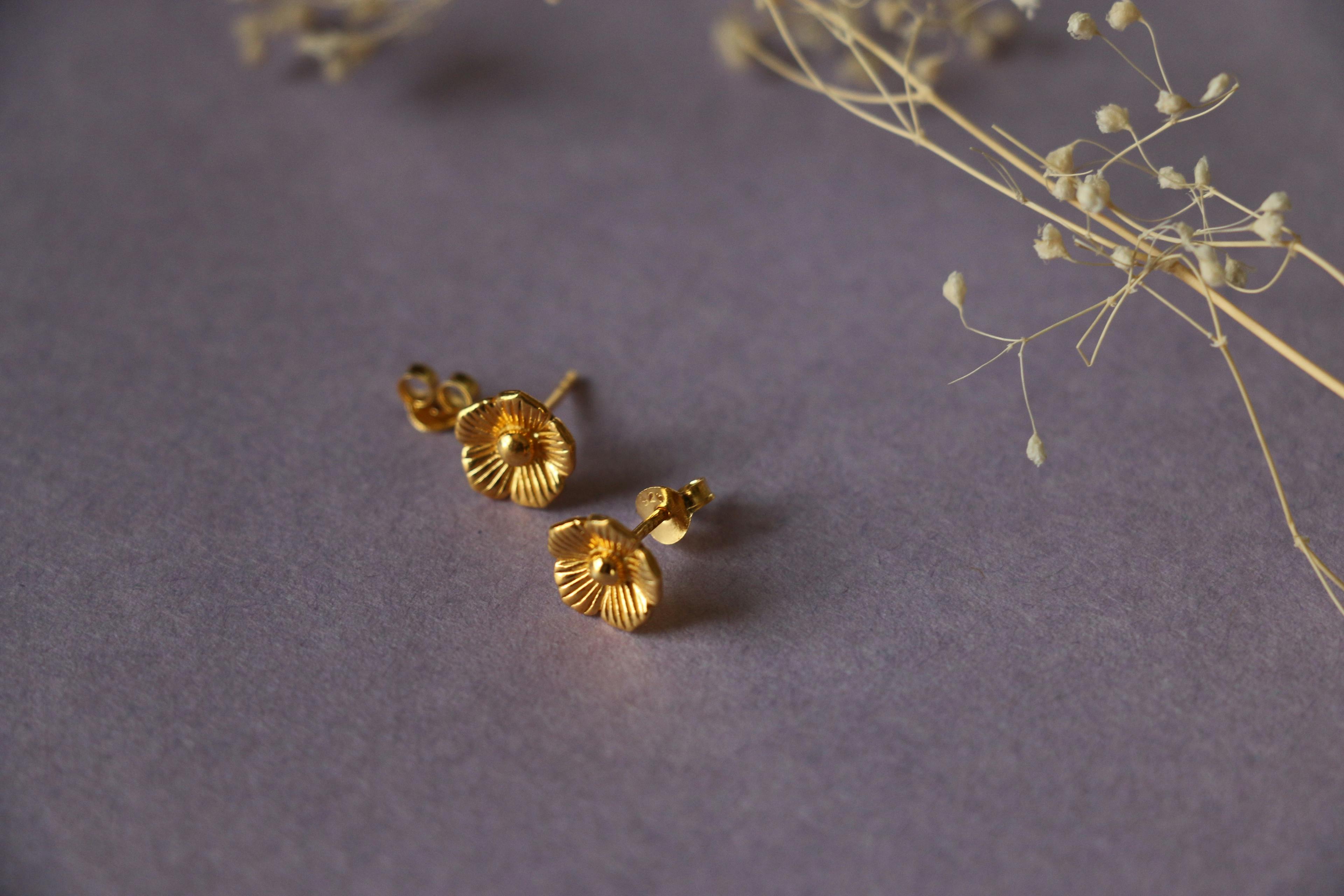 Thumbnail preview #10 for Floral ear studs