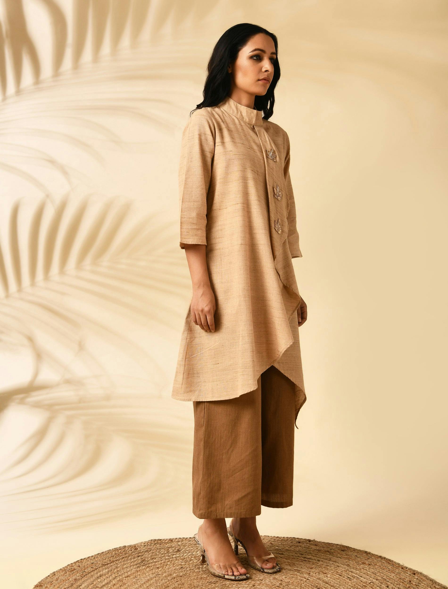 Thumbnail preview #2 for BEIGE POCKET TUNIC