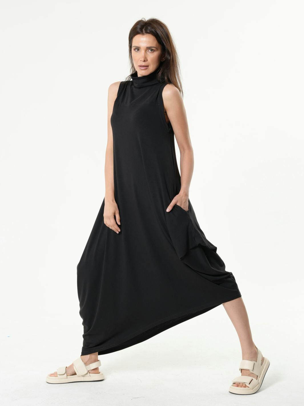 Sleeveless Cotton Dress, a product by METAMORPHOZA