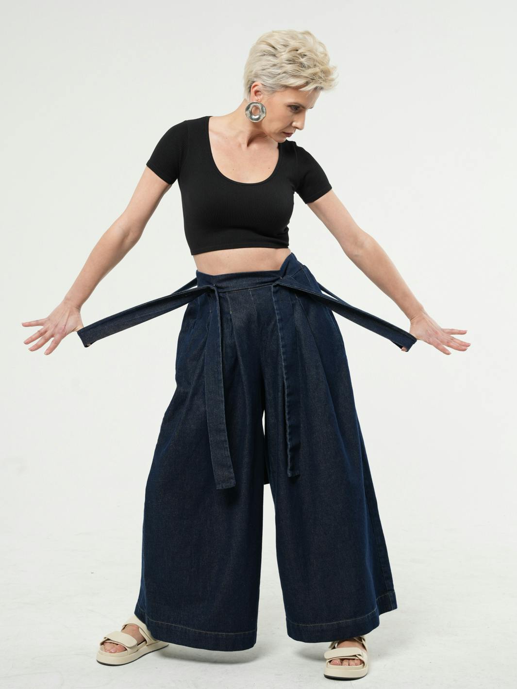 Thumbnail preview #2 for Full-length Wide-leg Dark Denim Pants