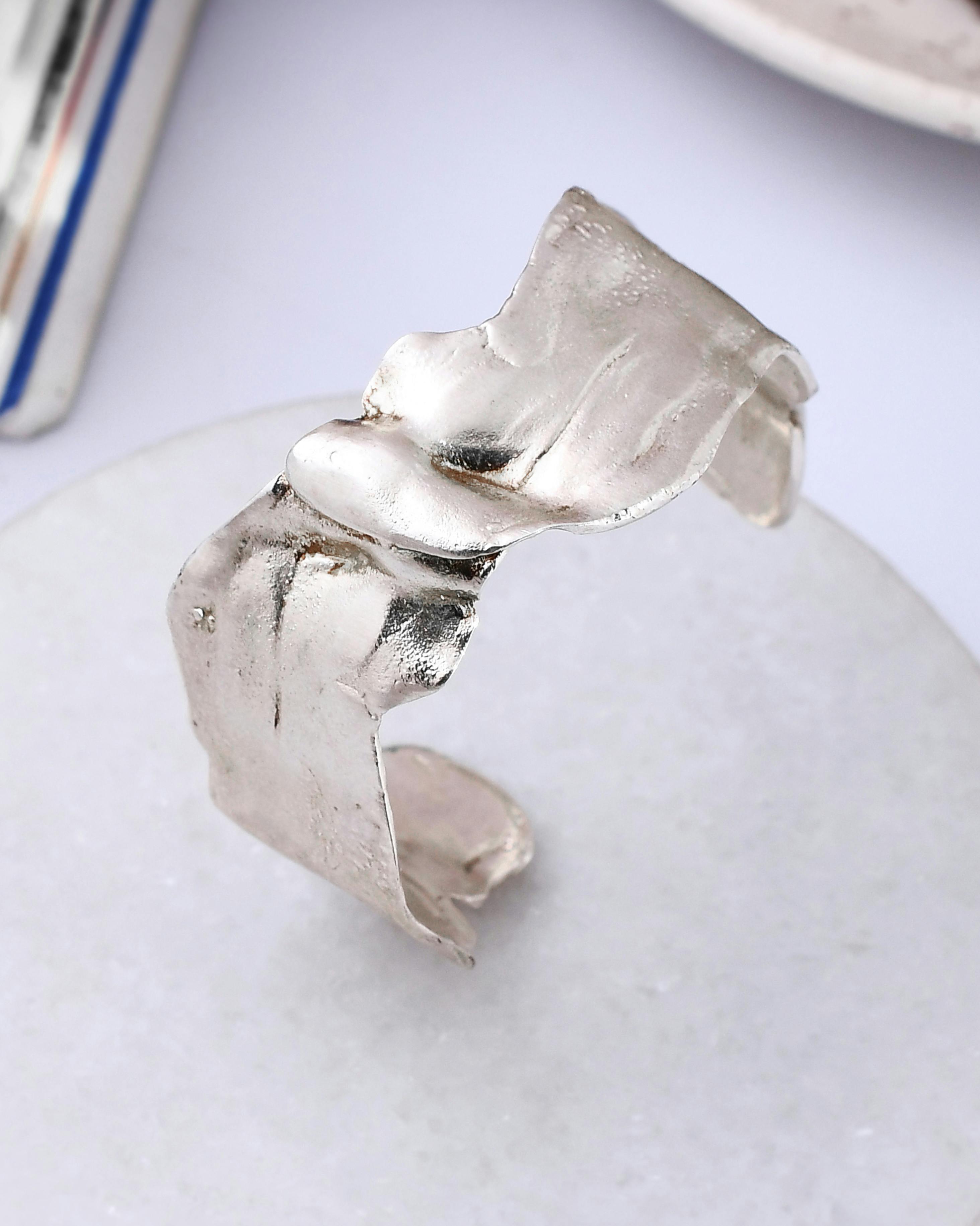 Thumbnail preview #3 for Ash Cuff